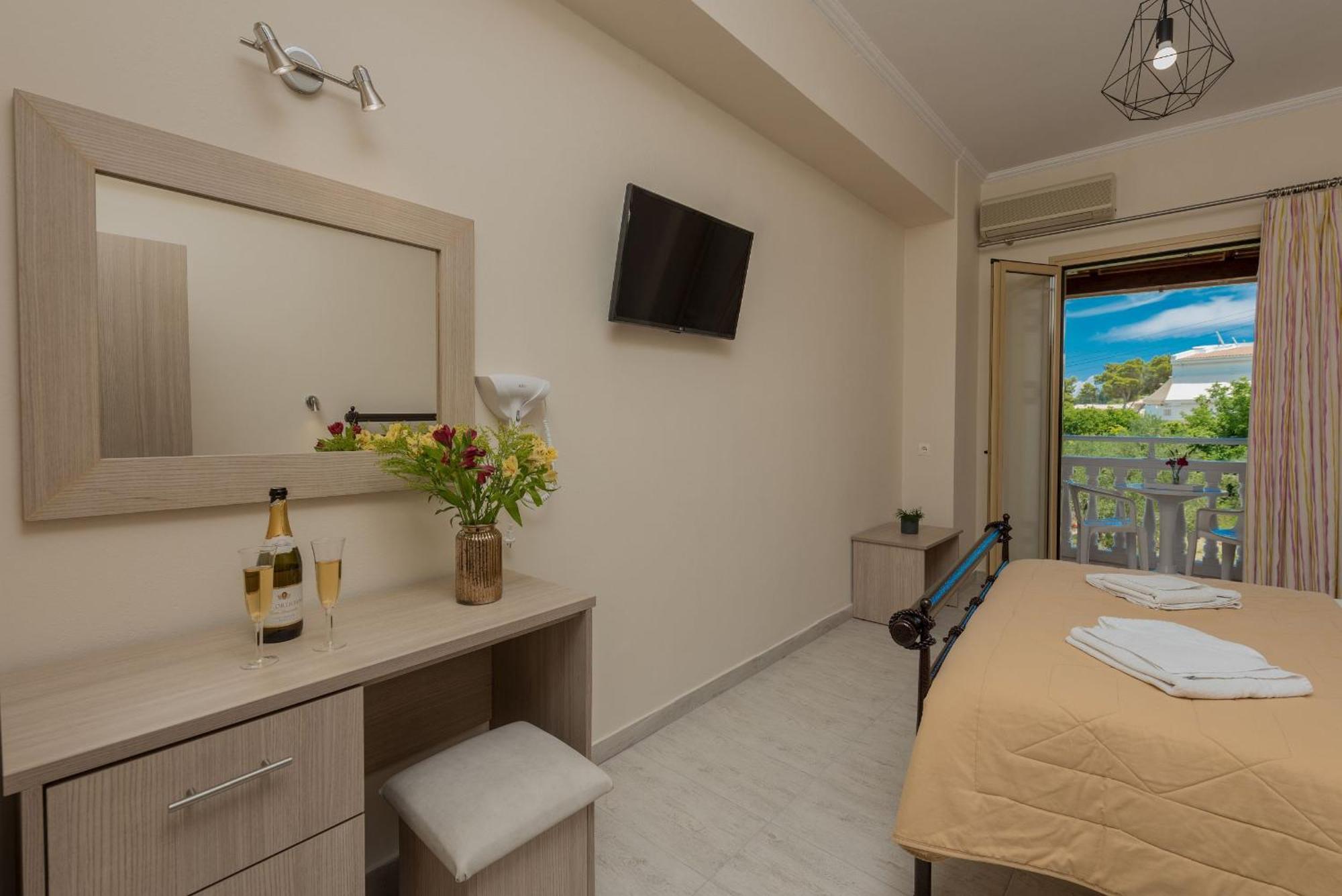 Costas Studios Argassi Pokoj fotografie